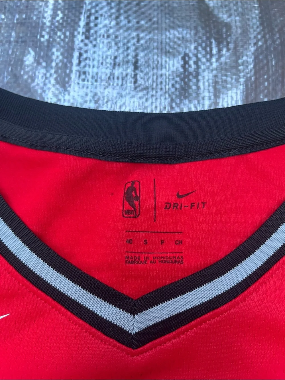 Nike Toronto Raptors DeMar DeRozan#10 mens Basketball Jersey Sz small - Picture 3 of 6
